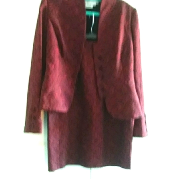 Maggy London Dresses & Skirts - Two piece suit